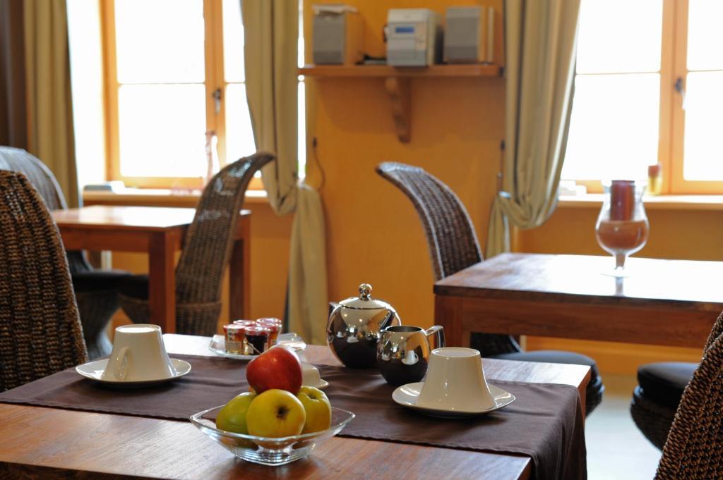Logis De Nantas Bed and Breakfast Saint-Jean-Bonnefonds Εξωτερικό φωτογραφία